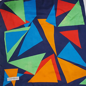11 LaCroixaucoq antiquites Foulard- Yves Saint Laurent estimation achat
